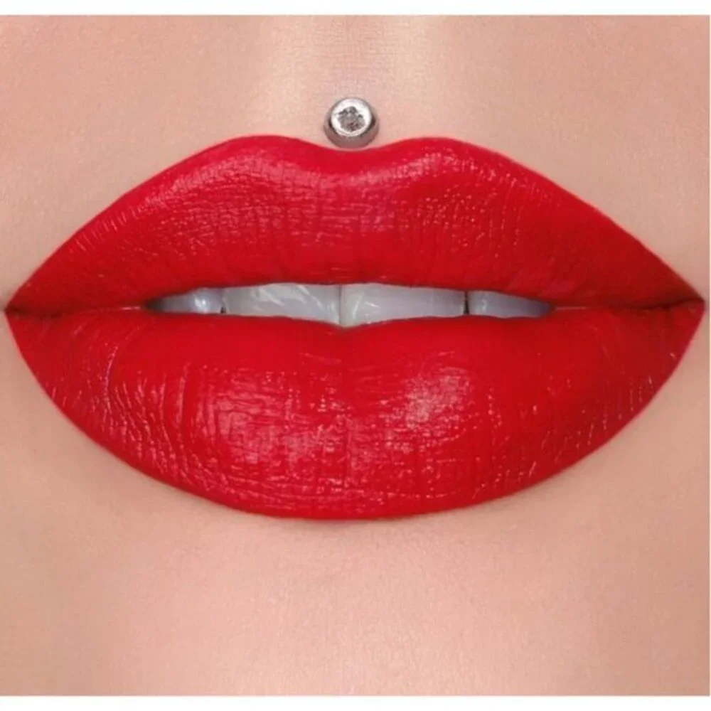 Jeffree Star Velvet Trap Lipstick Red Affair New in Box Full Size